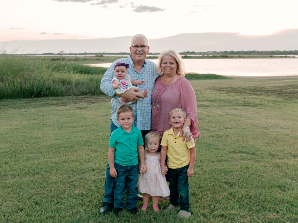 grandparents with 4 grandkids
